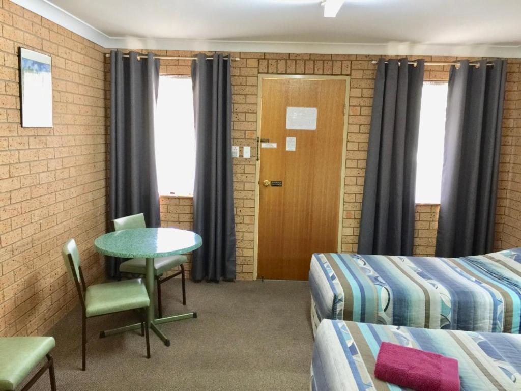 Three Ways Motel Gilgandra Exterior photo