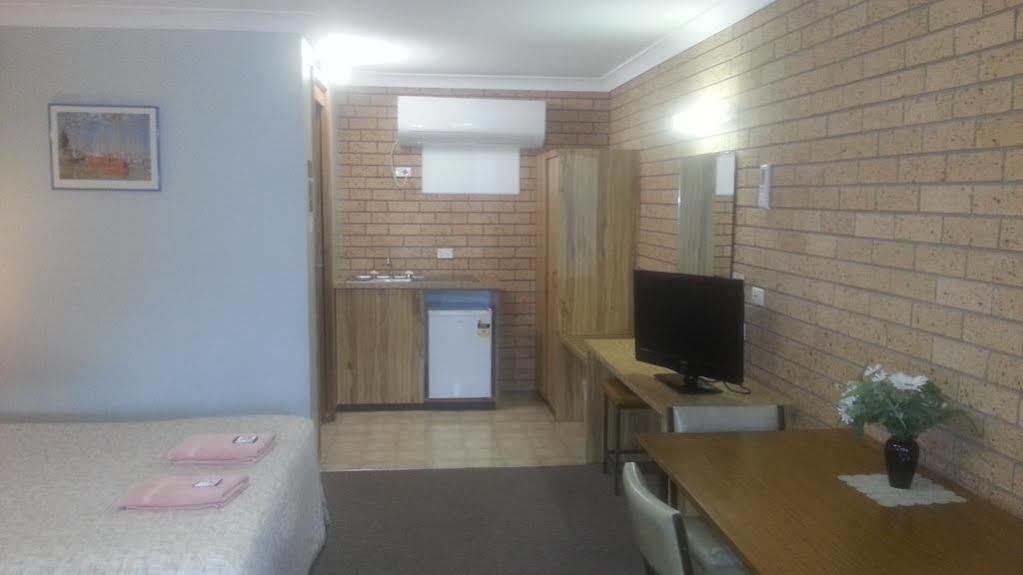 Three Ways Motel Gilgandra Exterior photo
